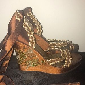 Tie up wedges with sequin design